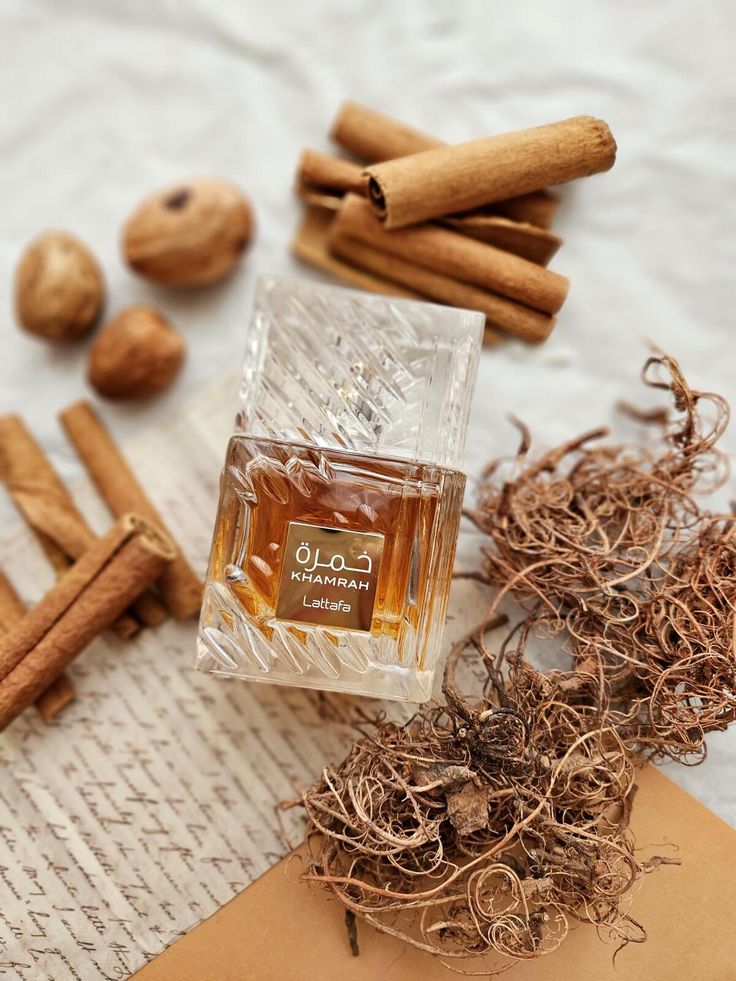 Lattafa Khamrah Eau de Parfum 100ml